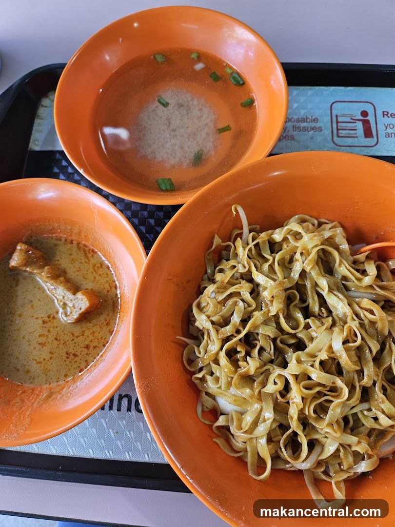 Noodles with Soup and Curry