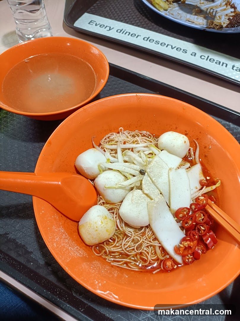 Noodles with Fish Balls and Chili