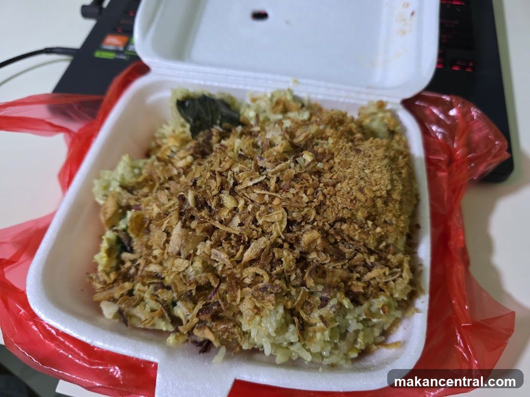 Rice dish with toppings