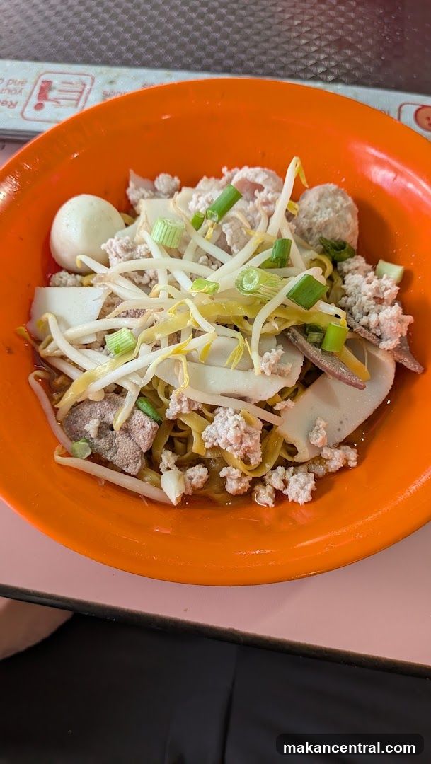 Noodles with Minced Pork and Fish Balls