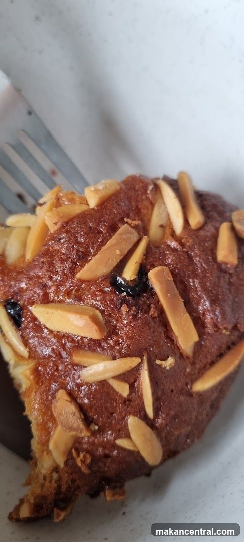 Almond and Raisin Muffin