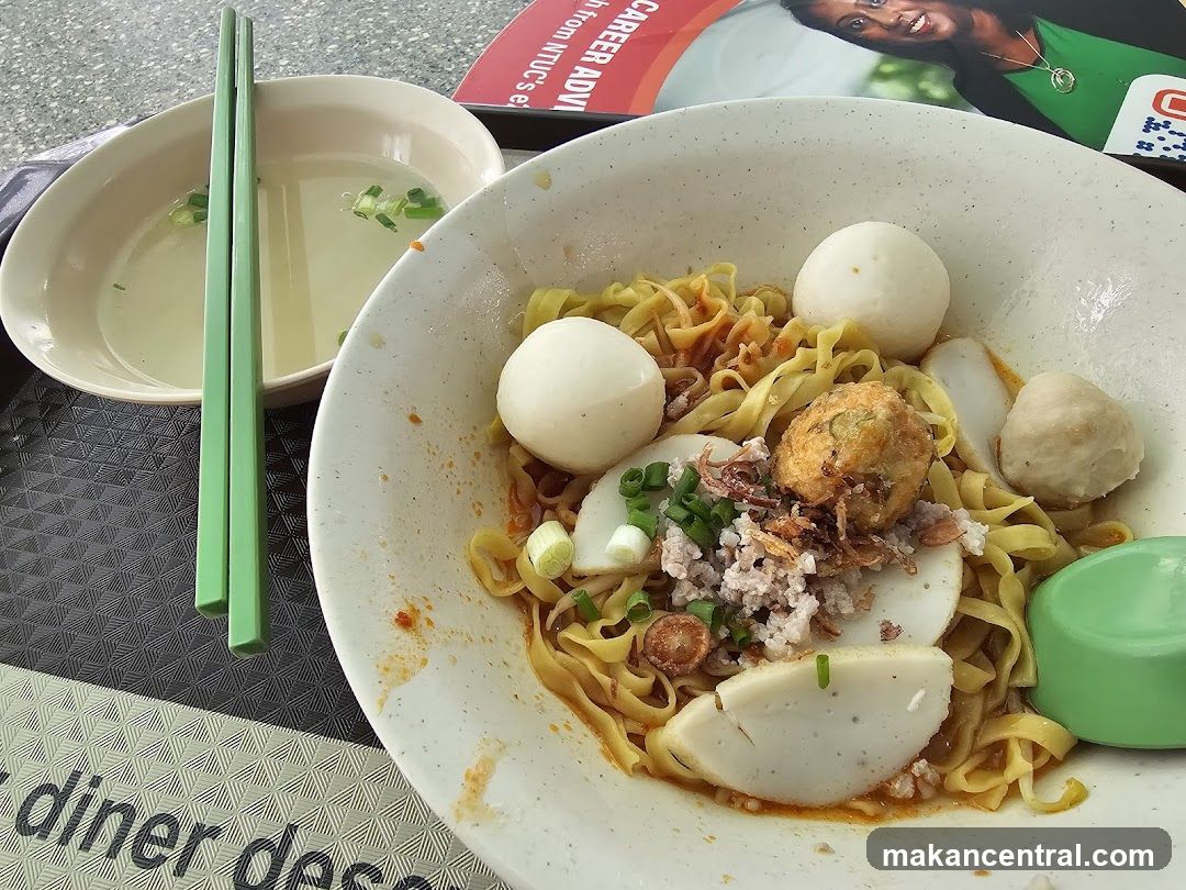 Noodles with Fish Balls and Minced Meat