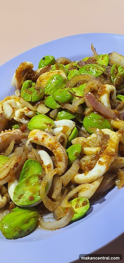 Stir-fried Squid with Stink Beans