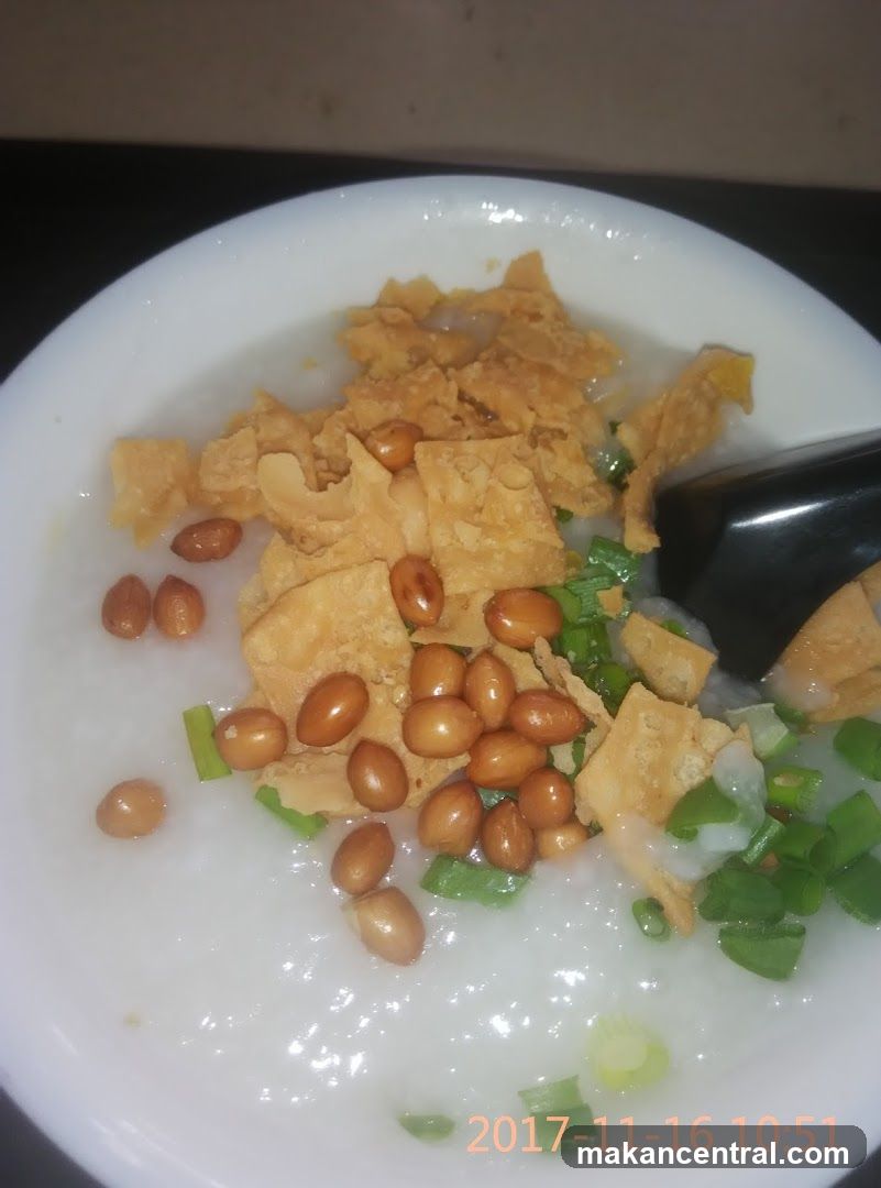 Congee with toppings