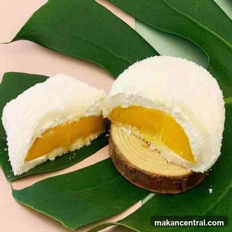 Dessert with Mango Filling