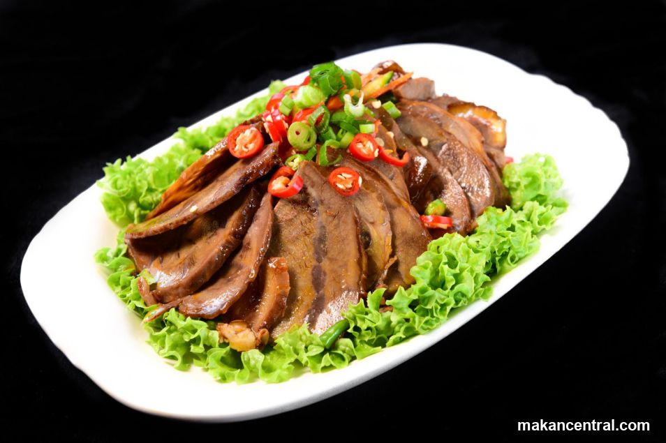 Sliced Beef Tongue with Chili and Scallions