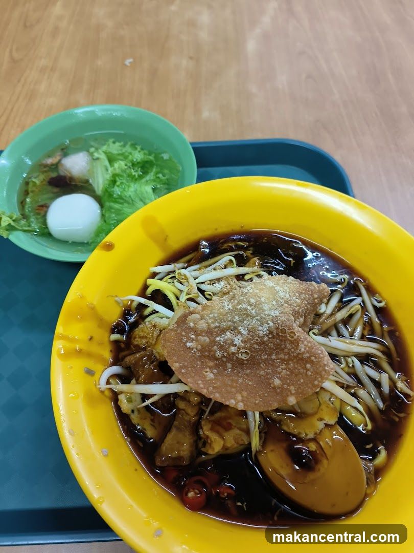 Noodles with Egg and Greens
