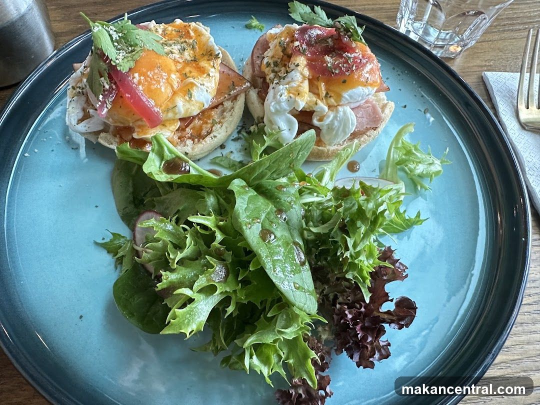 Eggs Benedict with Salad