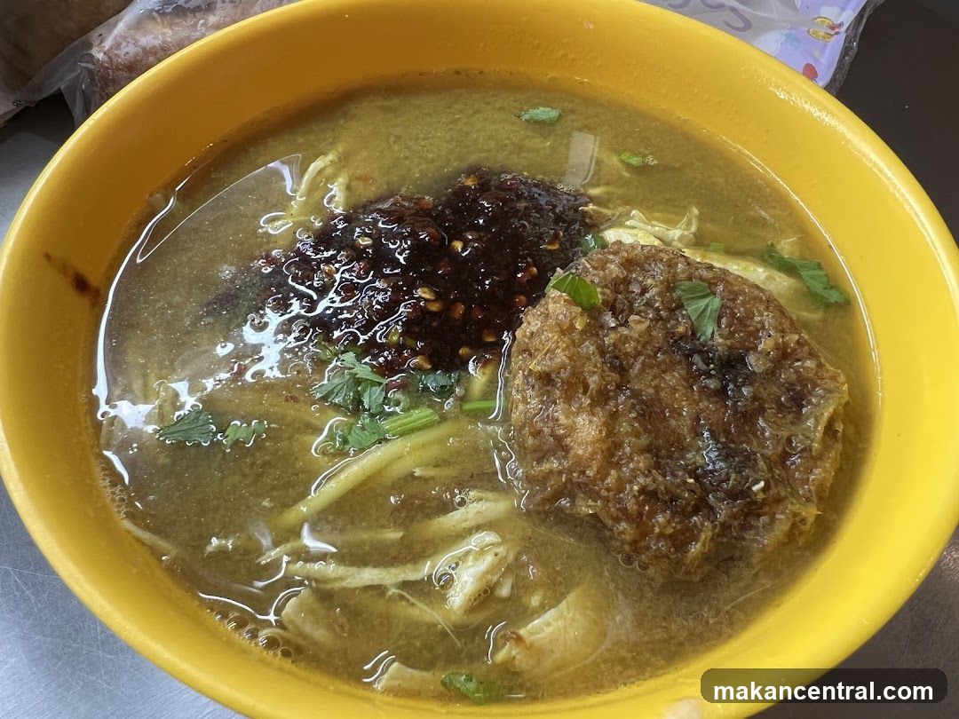 Noodle Soup with Fried Item
