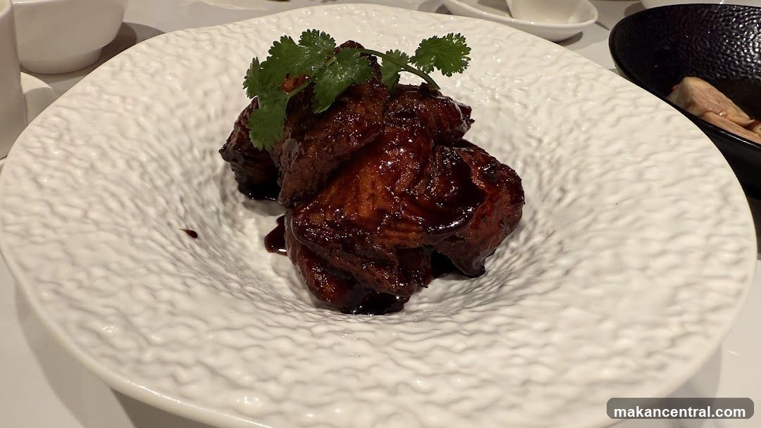 Yan's Dining Fine Shanghai Cuisine 嬿青私房菜