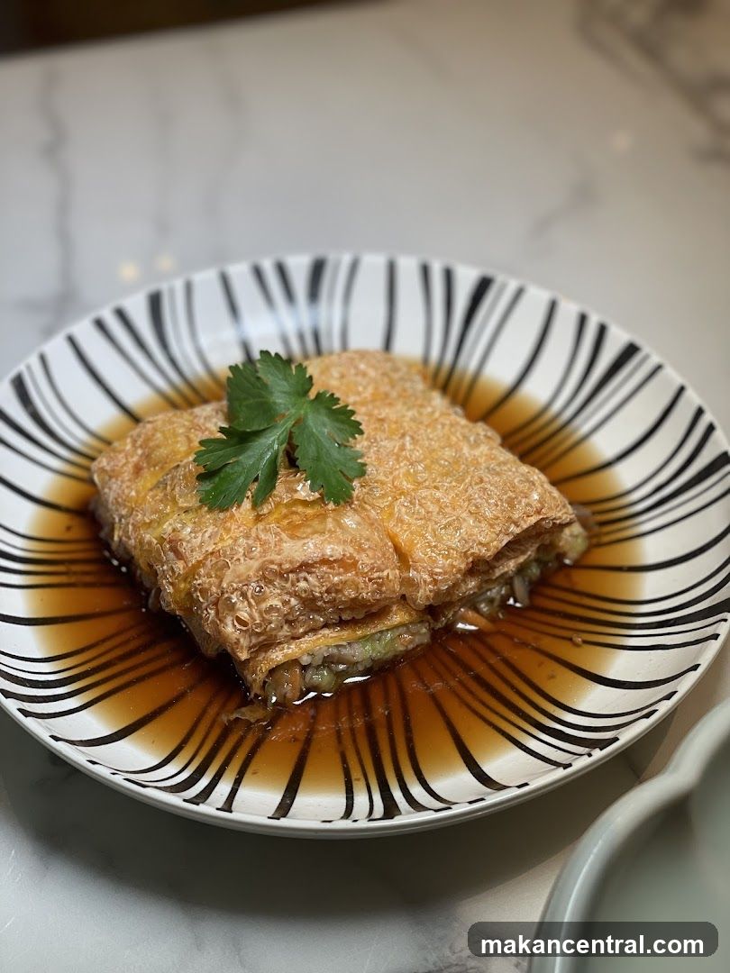 Fried Tofu Skin Roll with Sauce