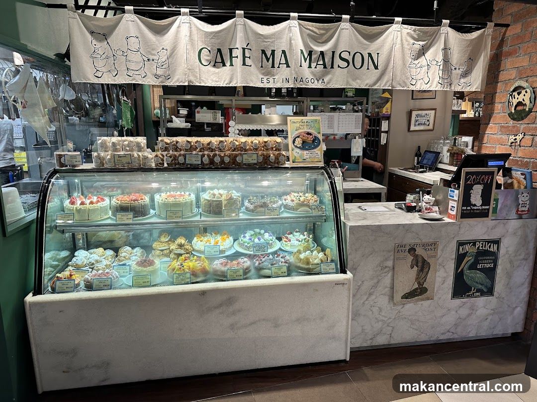 Cafe Ma Maison Display