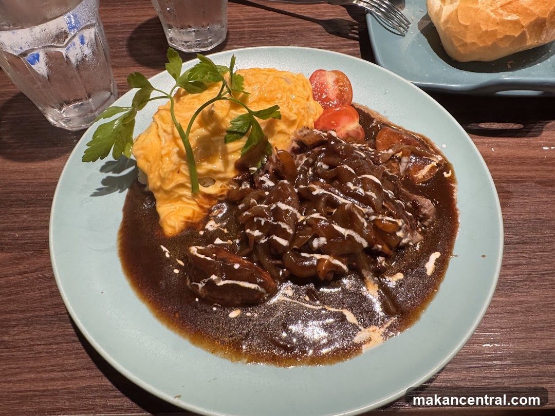 Omurice with Beef Stew