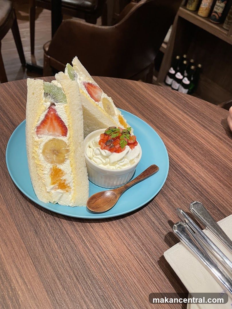 Fruit Sandwich and Cream