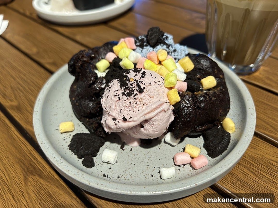 Dessert with Ice Cream and Marshmallows