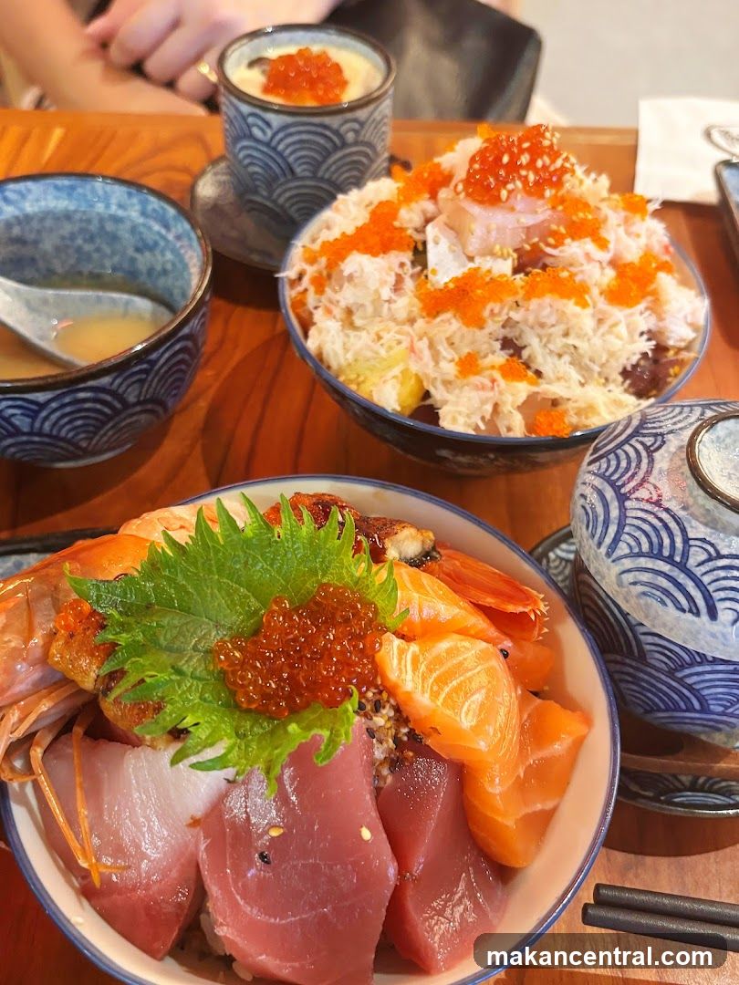 Assorted Sashimi Bowls