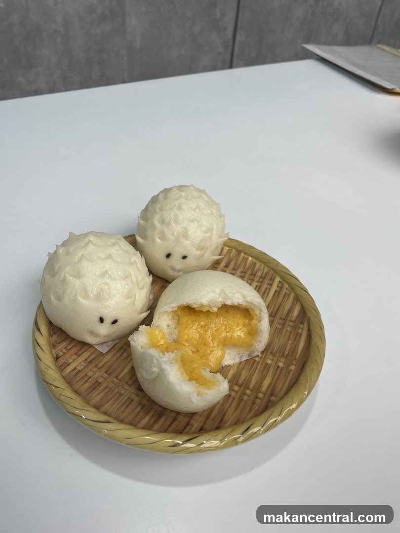 Hedgehog-shaped steamed buns