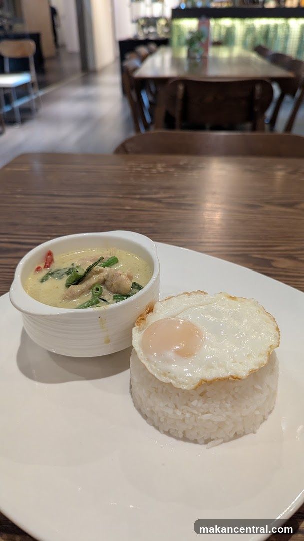 Green Curry with Rice and Fried Egg
