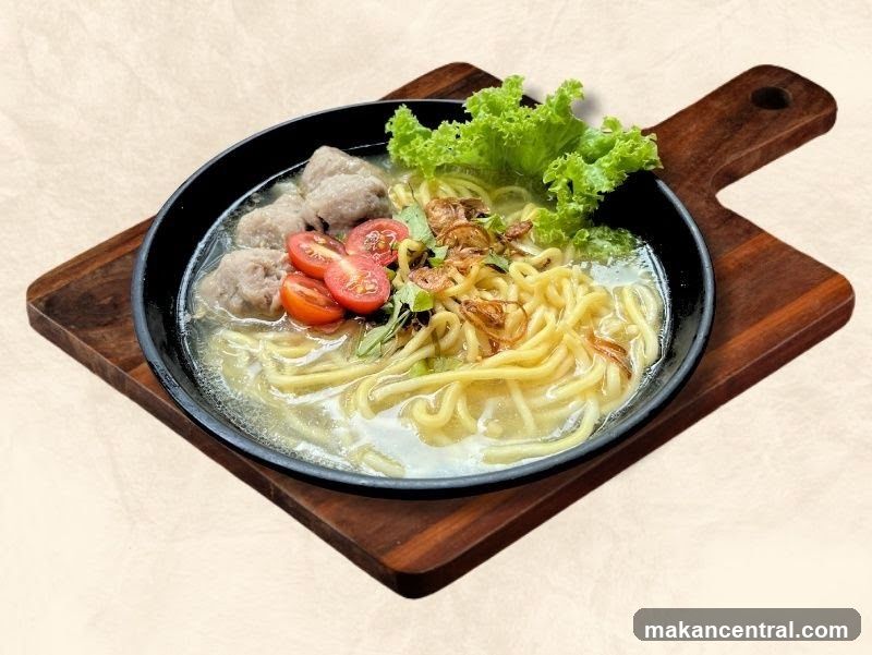 Noodle Soup with Meatballs