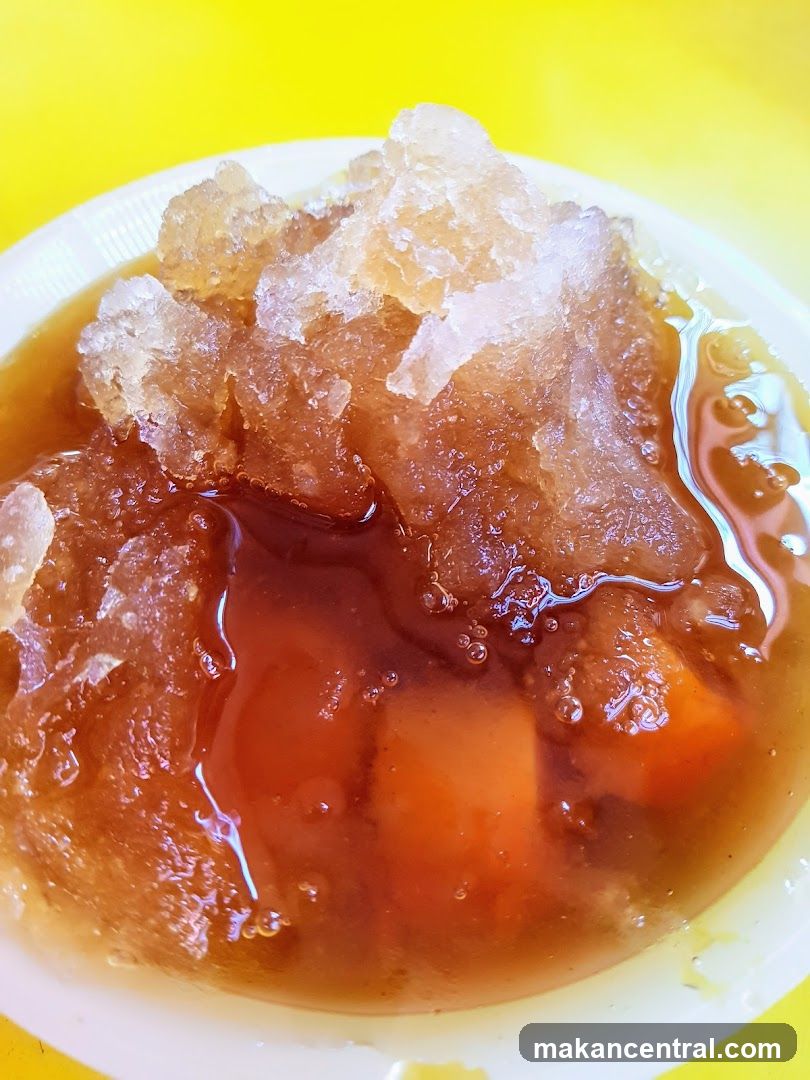 Dessert with shaved ice and syrup