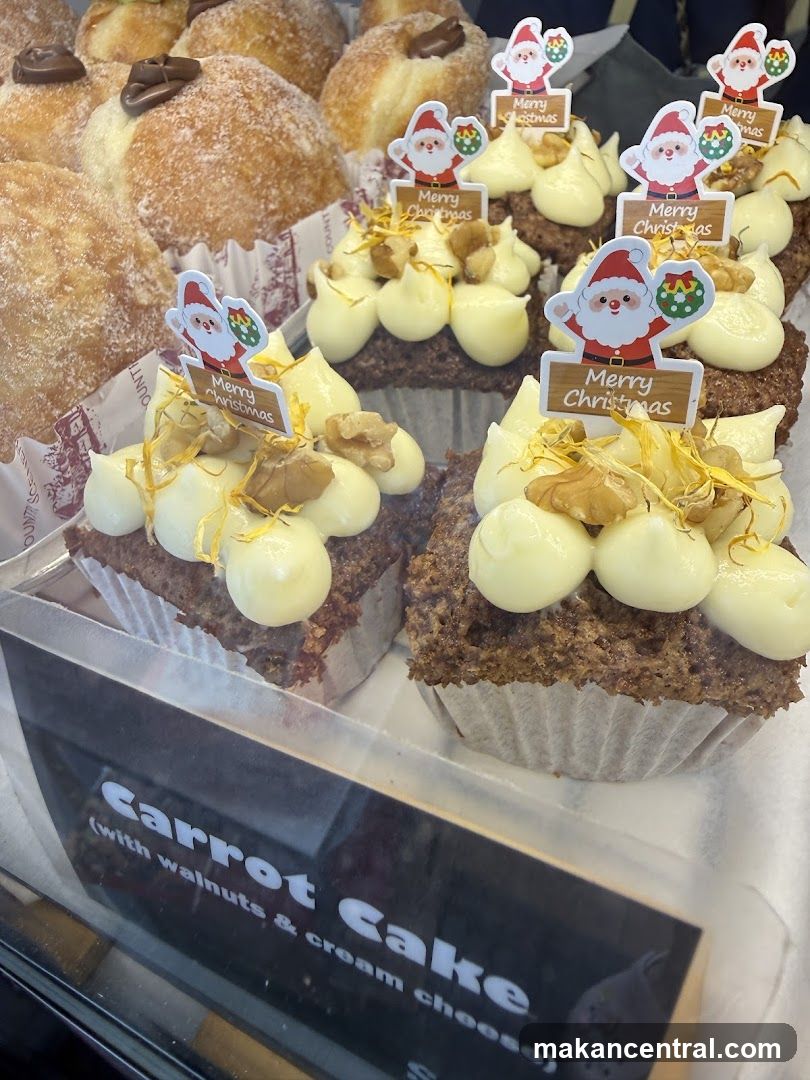 Christmas Carrot Cakes