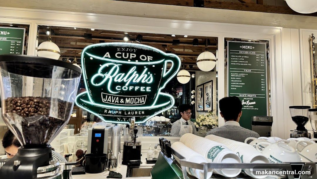 Ralph's Coffee Interior