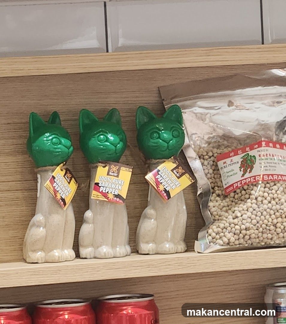 Cat-shaped pepper shakers and Sarawak pepper
