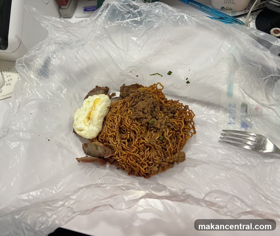 Noodles with Egg and Meat