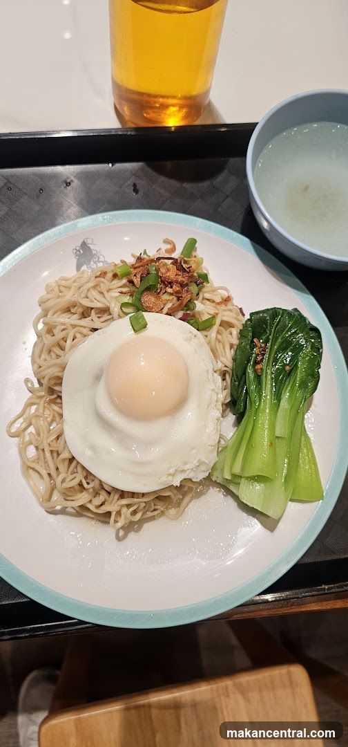 Noodles with Fried Egg and Greens
