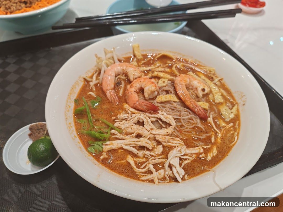 Laksa with Shrimp and Shredded Chicken