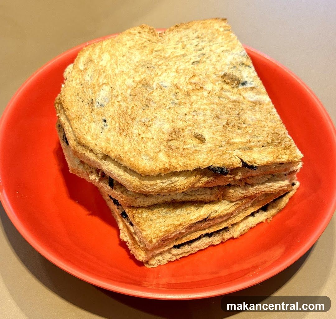 Toast with filling