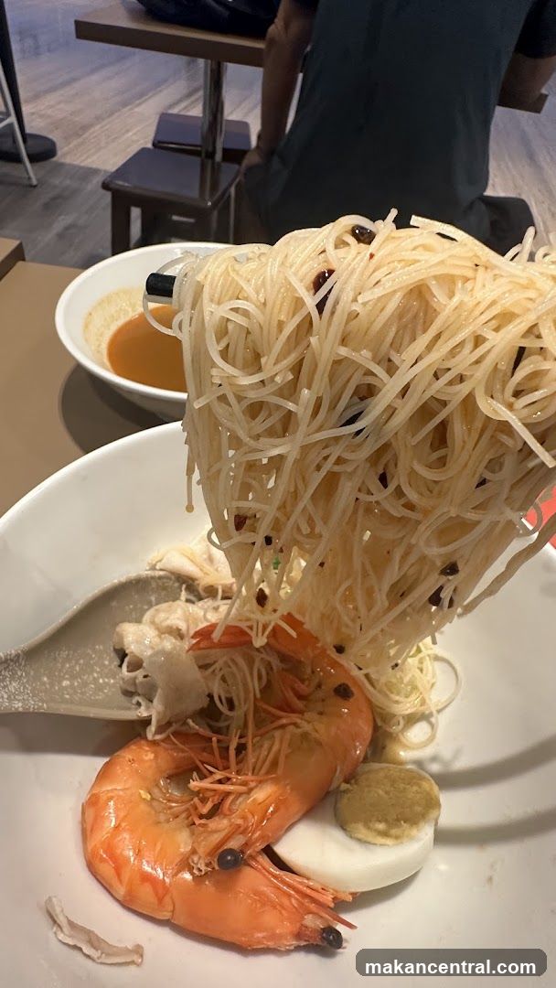 Noodles with Shrimp and Egg