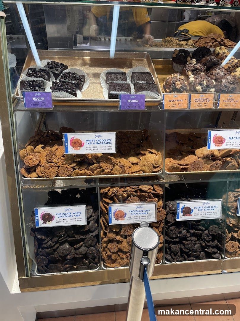 Dessert Display