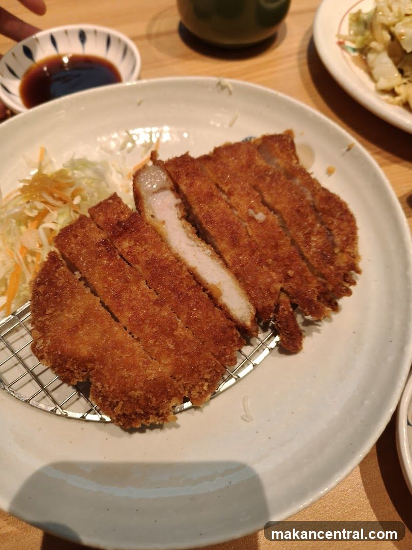 Pork Cutlet with Shredded Cabbage