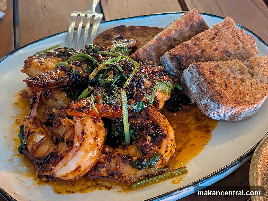 Spicy Shrimp with Bread