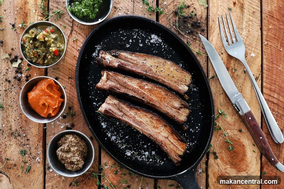 Ribs with Sauces