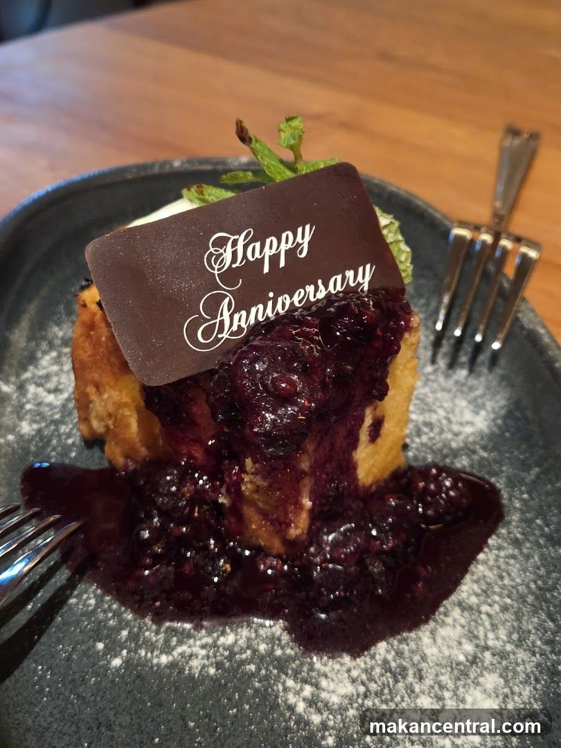 Dessert with Anniversary Message