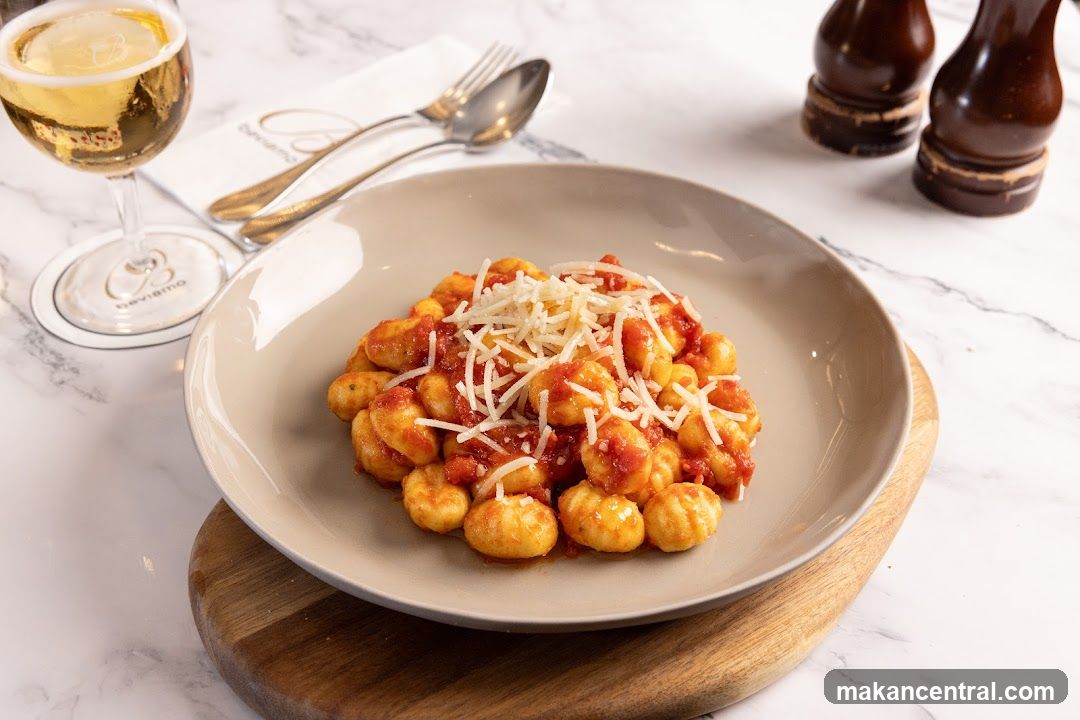 Gnocchi with Tomato Sauce and Cheese