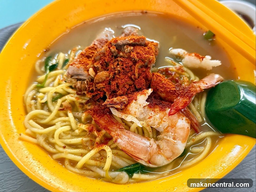 Noodle Soup with Shrimp and Meat