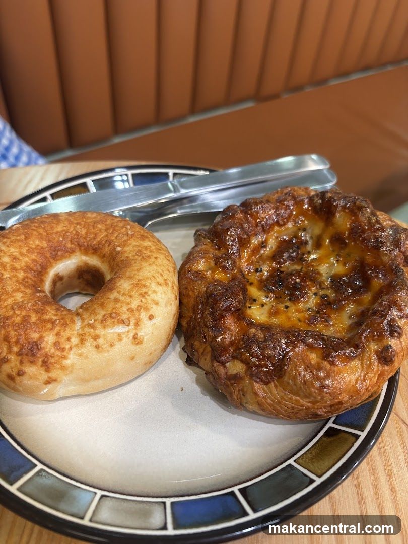 Bagel and Savory Pastry