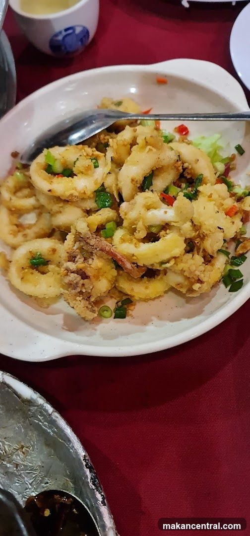 Fried Calamari with Garnish