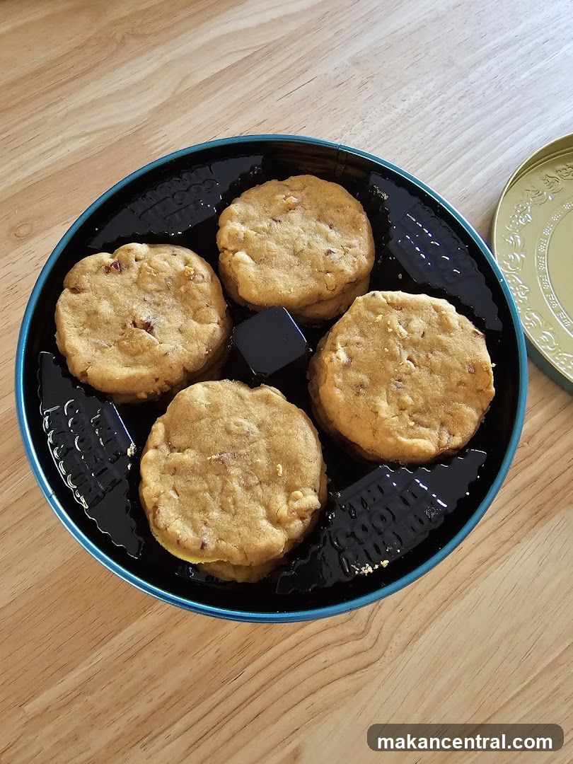 Cookies in a tin