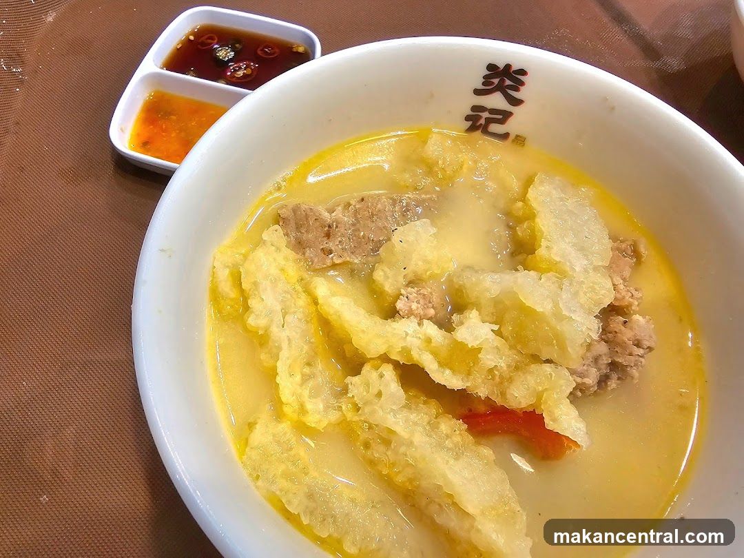 Soup with Fried Dough and Minced Meat