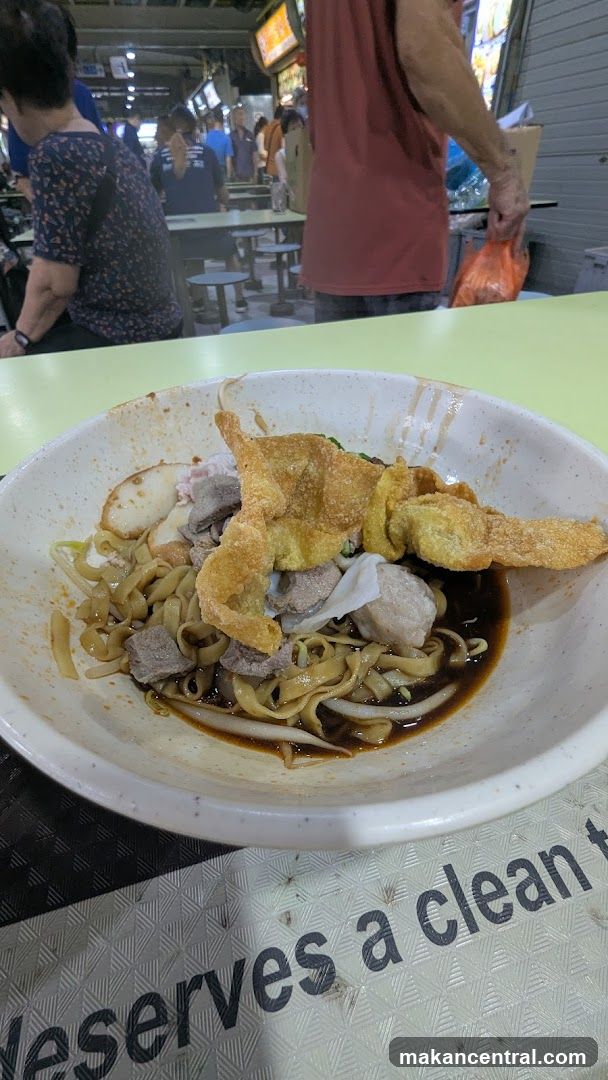 Noodle Dish with Wontons