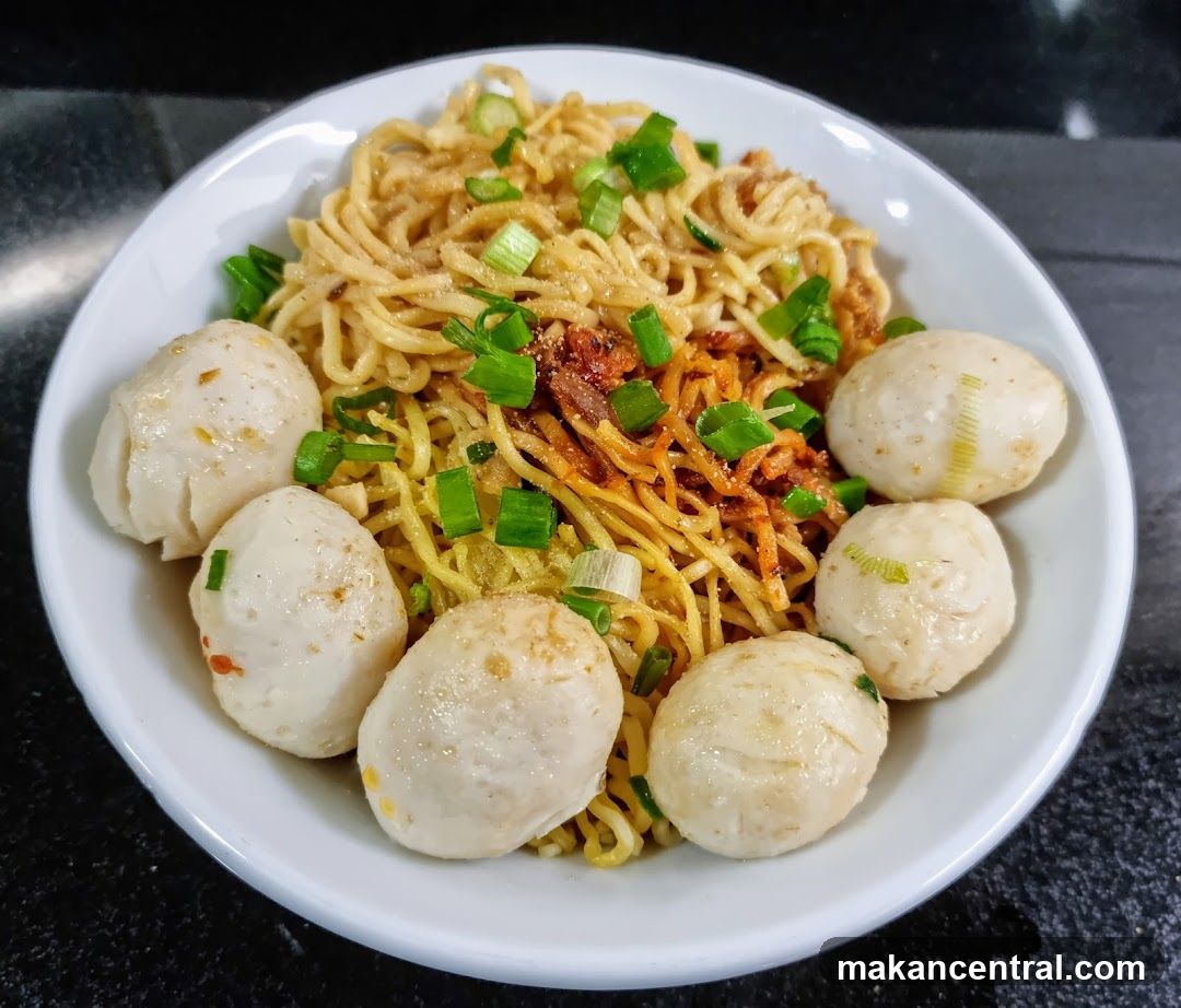 Noodles with Meatballs