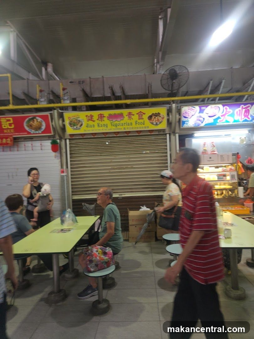 Food stall with seating
