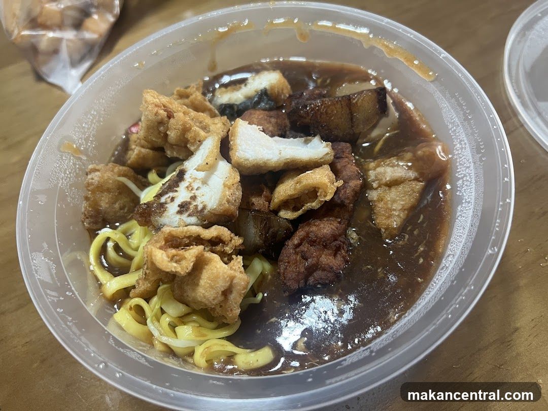 Noodles with Fried Toppings