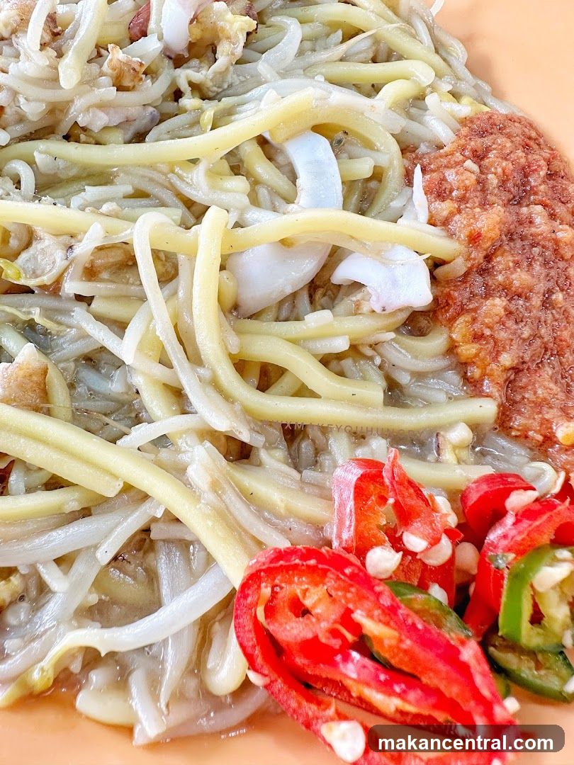 Noodles with Chili and Squid