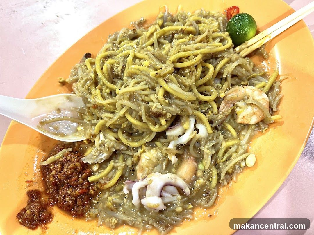 Noodles with Seafood and Chili Paste