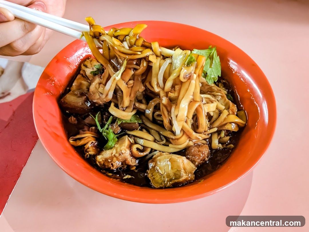 Noodles with Meat and Sauce